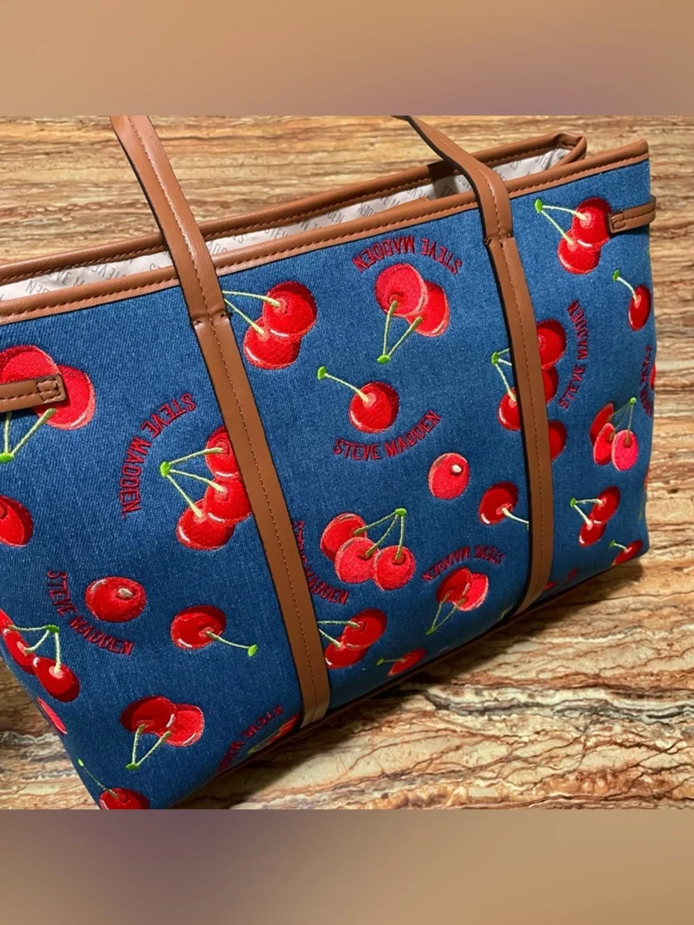 Steve Madden - Picture 3 of 5